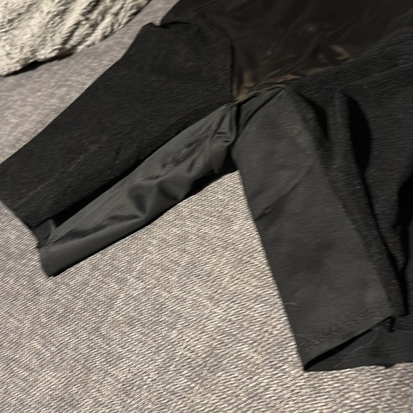 NEW LISTING! Sculpting Short - Picture 3 of 7